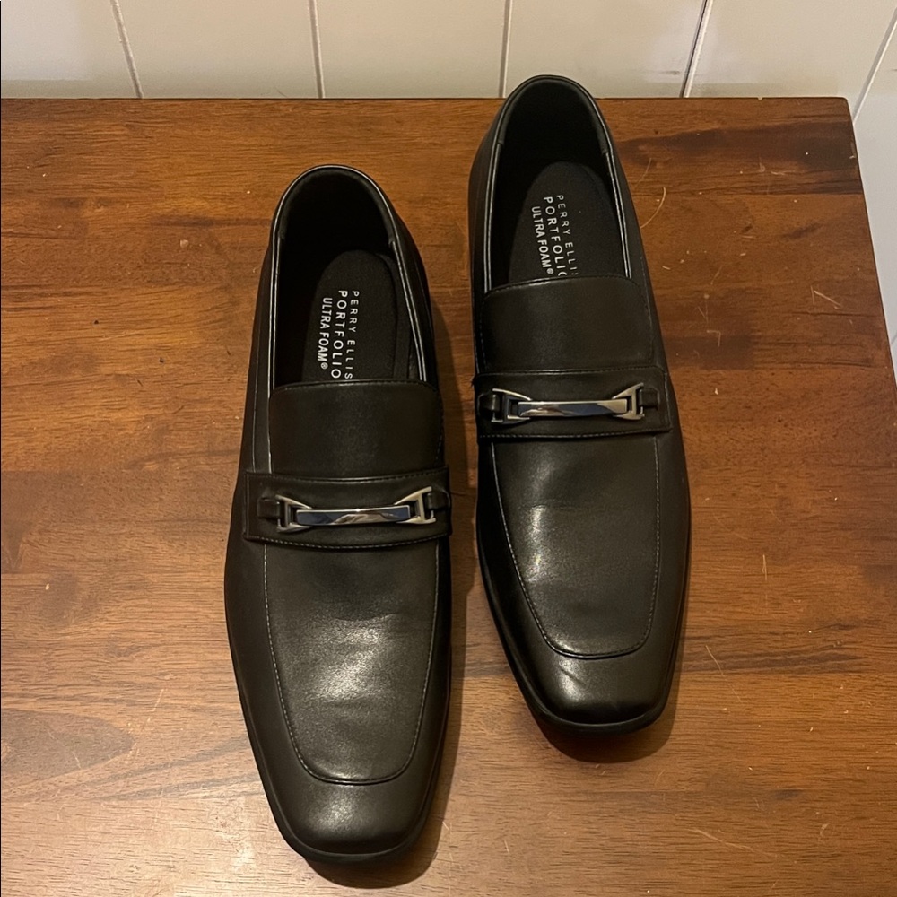 Perry Ellis Black Leather Men's Loafers